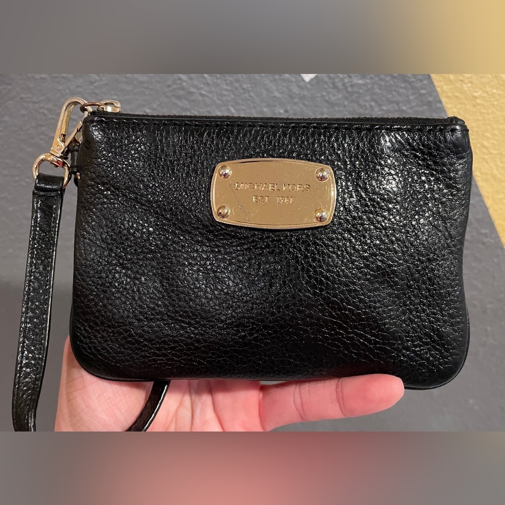 Michael Kors Wristlet Wallet